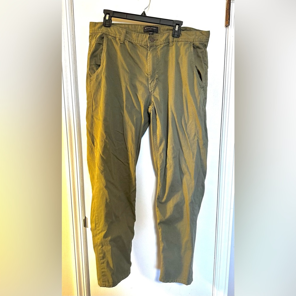 Banana Republic Athletic Fit Chinos - 36x36 Olive Green